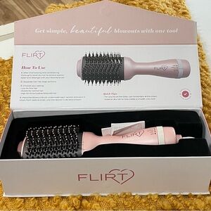Flirt Tease Blowout Brush 3 in 1 NEW IN BOX
